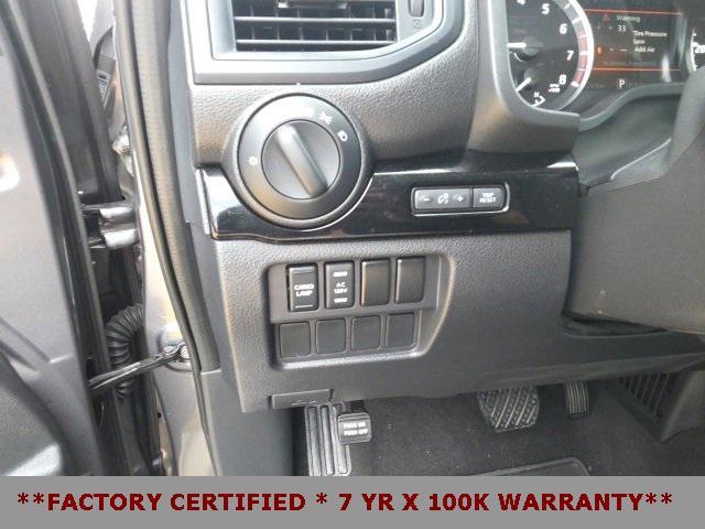 used 2023 Nissan Titan car, priced at $33,322
