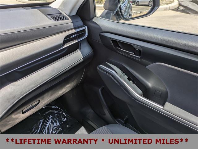 used 2022 Toyota Highlander car, priced at $28,995