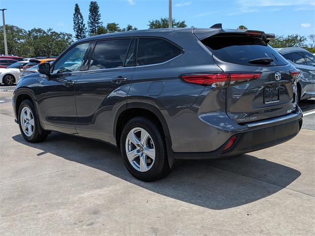 used 2022 Toyota Highlander car, priced at $28,992