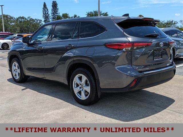 used 2022 Toyota Highlander car, priced at $28,995