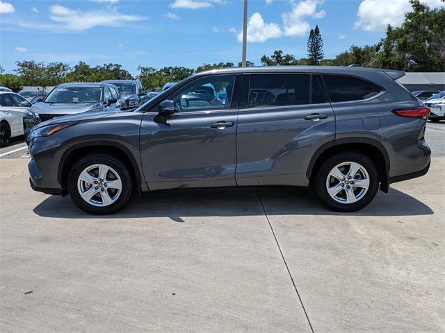used 2022 Toyota Highlander car, priced at $28,992