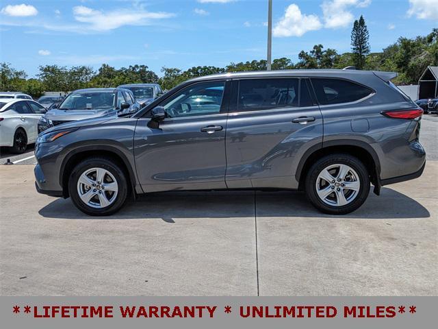 used 2022 Toyota Highlander car, priced at $28,995