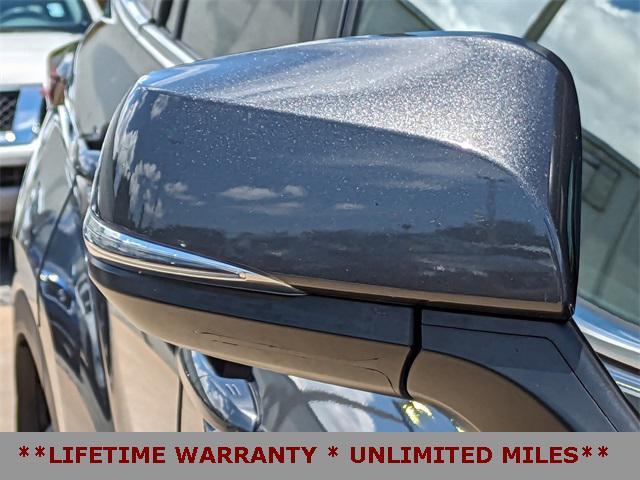 used 2022 Toyota Highlander car, priced at $28,995