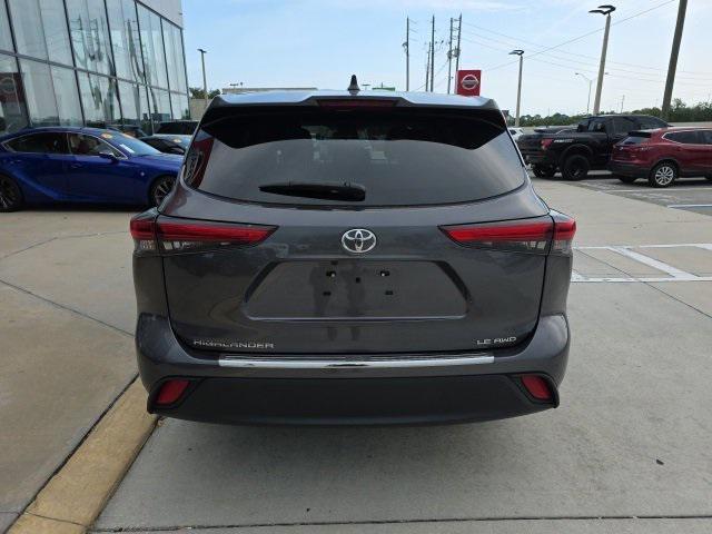 used 2022 Toyota Highlander car, priced at $30,382