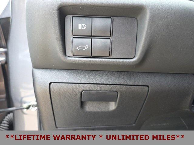 used 2022 Toyota Highlander car, priced at $29,782