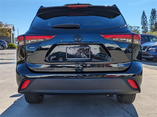 used 2022 Toyota Highlander car, priced at $31,992