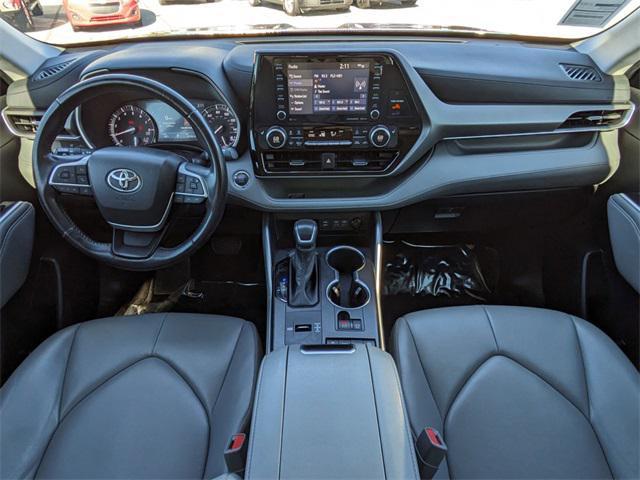 used 2022 Toyota Highlander car, priced at $31,992