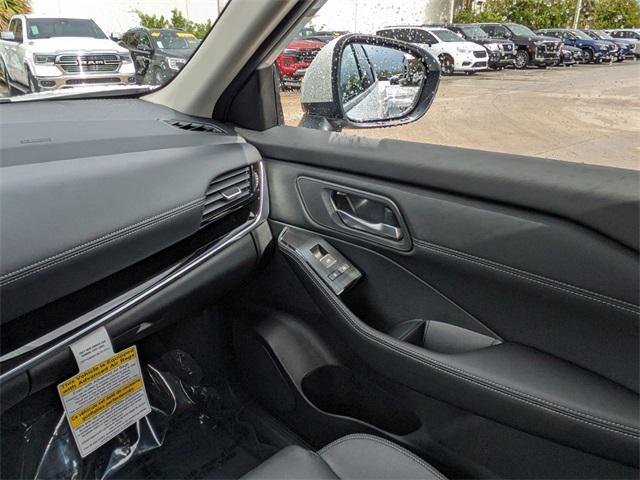 new 2025 Nissan Rogue car, priced at $31,683