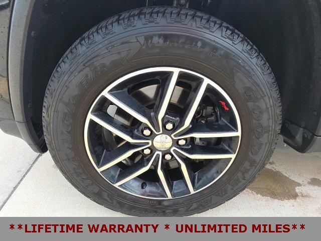 used 2018 Jeep Grand Cherokee car, priced at $18,742