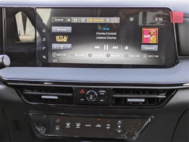 new 2025 Nissan Kicks car, priced at $24,034