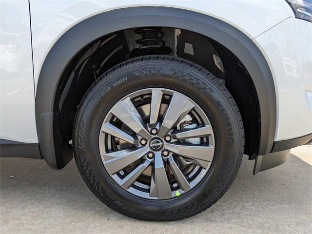 new 2025 Nissan Pathfinder car, priced at $37,910