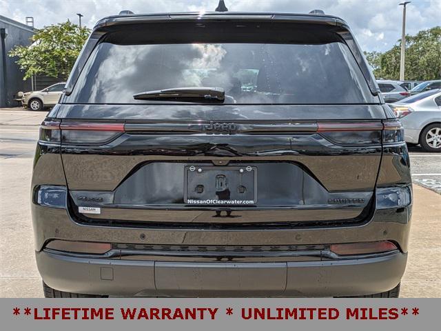 used 2024 Jeep Grand Cherokee car, priced at $36,992