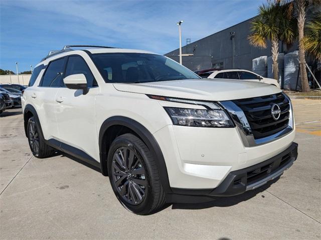 new 2024 Nissan Pathfinder car, priced at $40,290