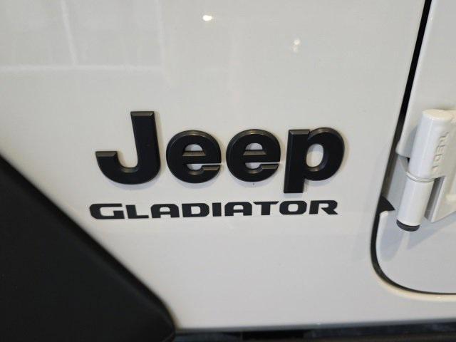 used 2020 Jeep Gladiator car, priced at $25,991