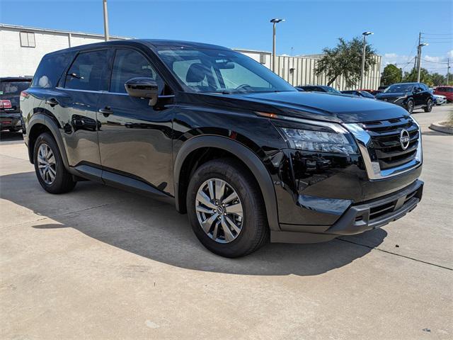 new 2025 Nissan Pathfinder car, priced at $32,990