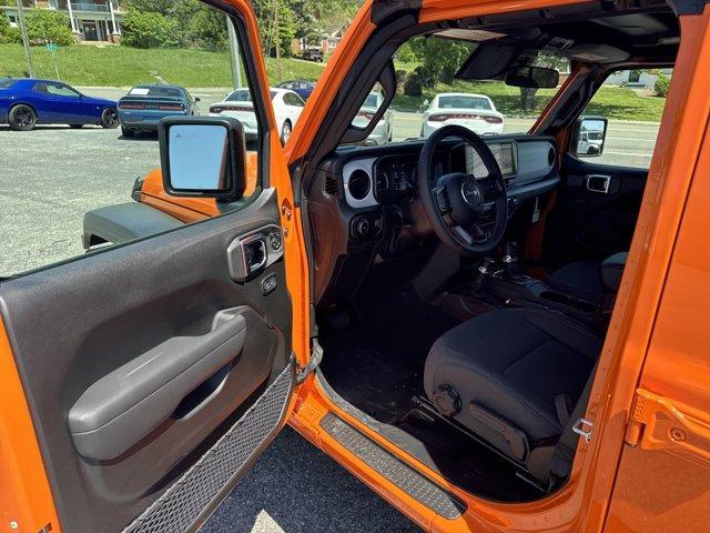 new 2025 Jeep Wrangler car, priced at $55,055