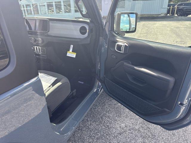 new 2025 Jeep Wrangler car, priced at $37,245