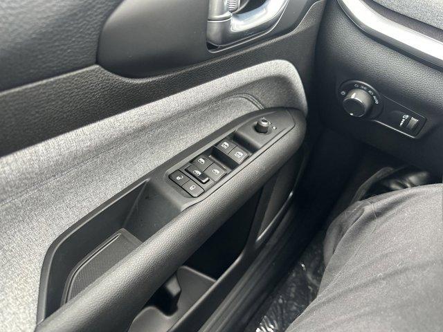 new 2025 Jeep Compass car, priced at $28,090