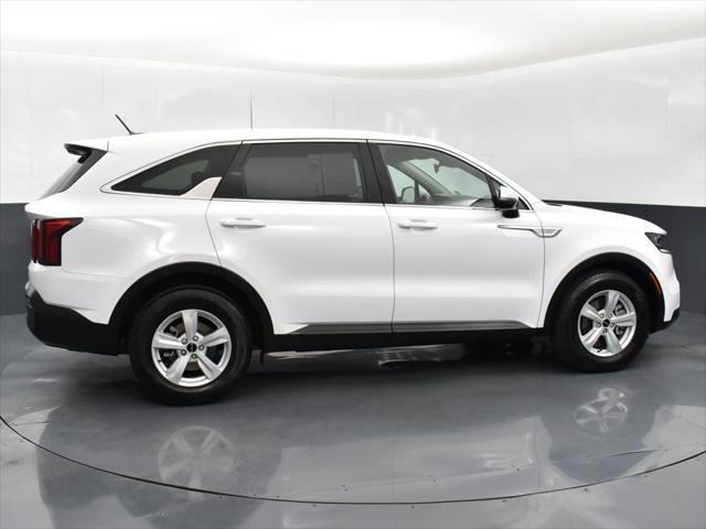 used 2023 Kia Sorento car, priced at $24,211