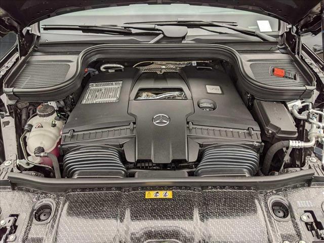 new 2025 Mercedes-Benz GLS 580 car, priced at $124,455
