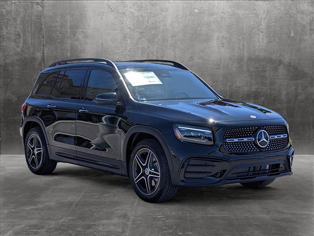 new 2024 Mercedes-Benz GLB 250 car, priced at $52,025