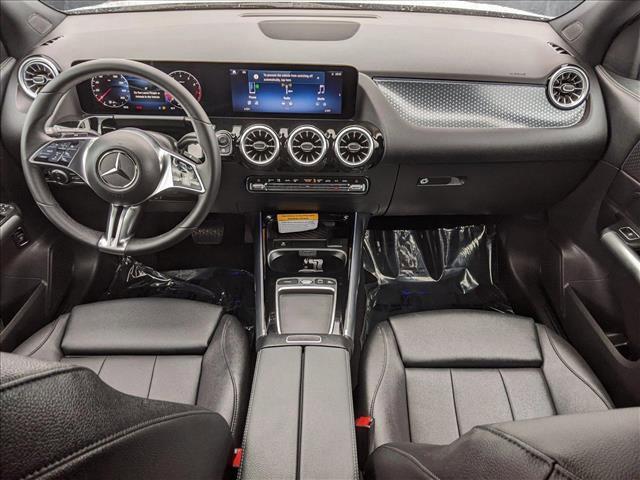 new 2025 Mercedes-Benz GLA 250 car, priced at $45,745