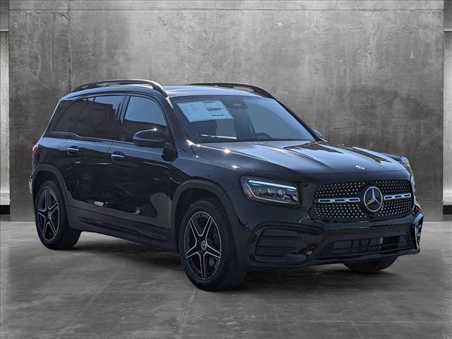 new 2024 Mercedes-Benz GLB 250 car, priced at $52,325