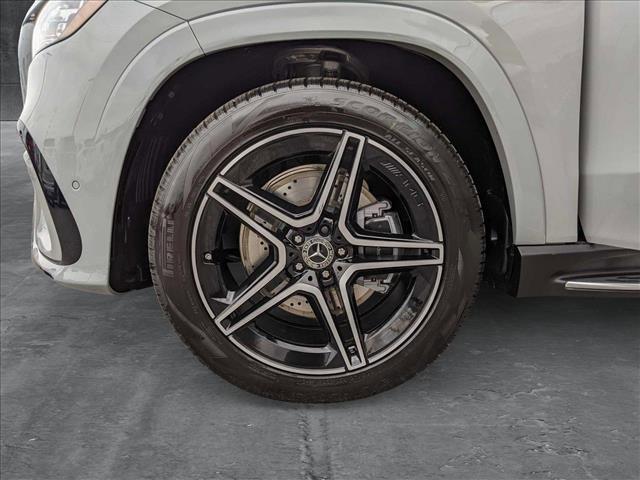 new 2025 Mercedes-Benz GLS 450 car, priced at $98,840