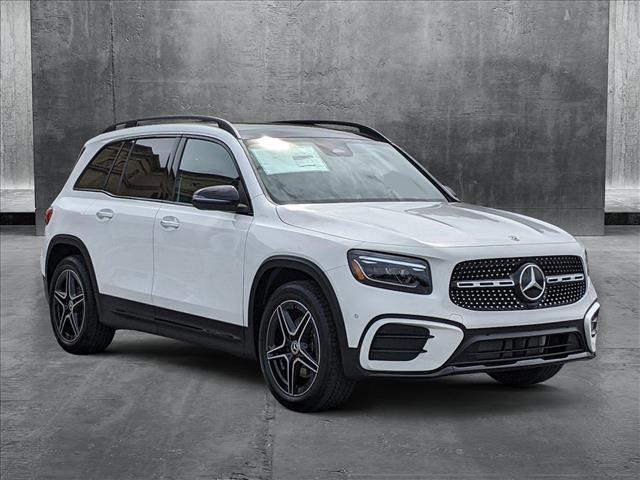 new 2024 Mercedes-Benz GLB 250 car, priced at $52,025