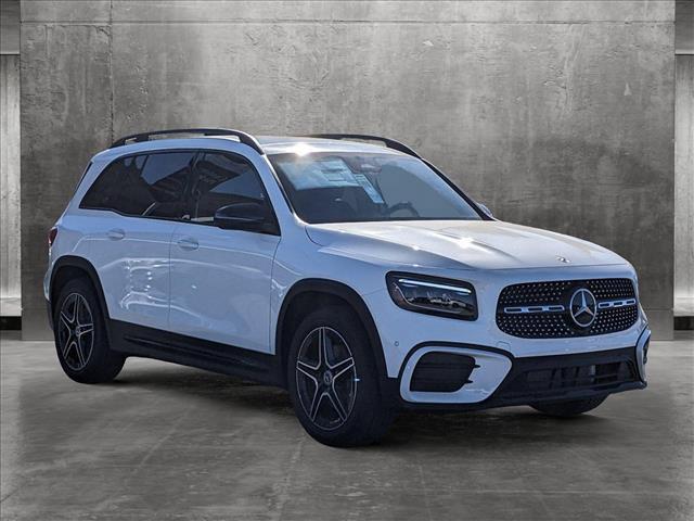 new 2024 Mercedes-Benz GLB 250 car, priced at $52,025