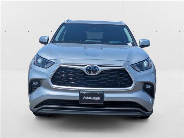 used 2023 Toyota Highlander car, priced at $32,982