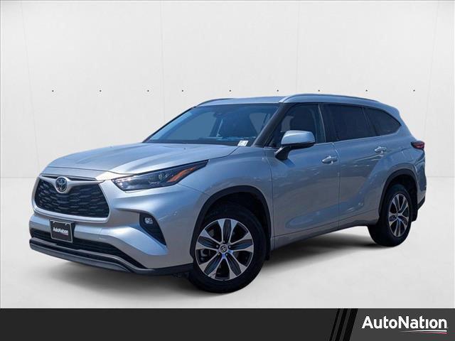 used 2023 Toyota Highlander car, priced at $32,982