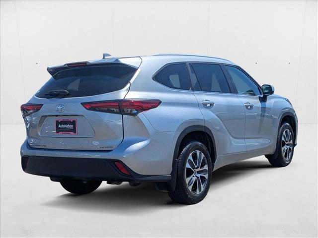 used 2023 Toyota Highlander car, priced at $32,982