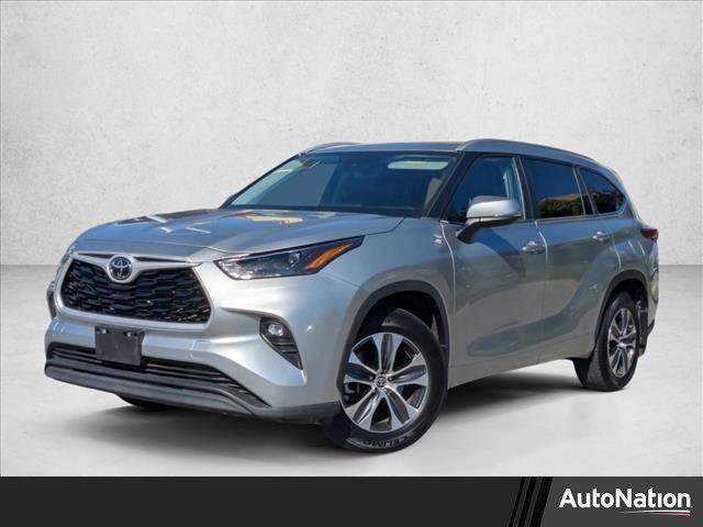 used 2023 Toyota Highlander car, priced at $29,305