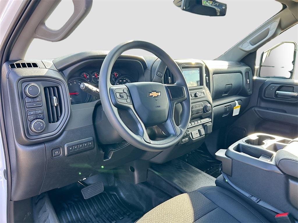 new 2025 Chevrolet Silverado 3500 car, priced at $56,300