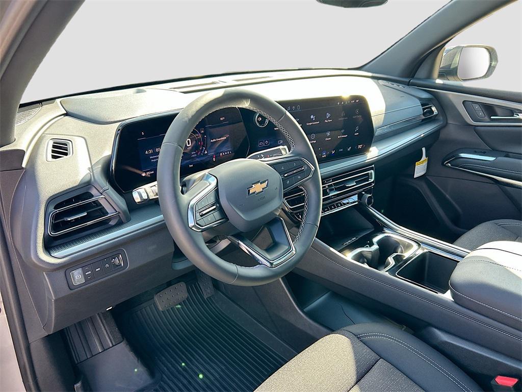 new 2026 Chevrolet Traverse car, priced at $43,950