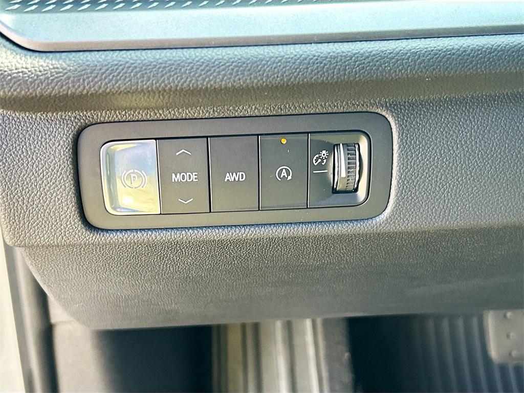 new 2026 Chevrolet Traverse car, priced at $43,950