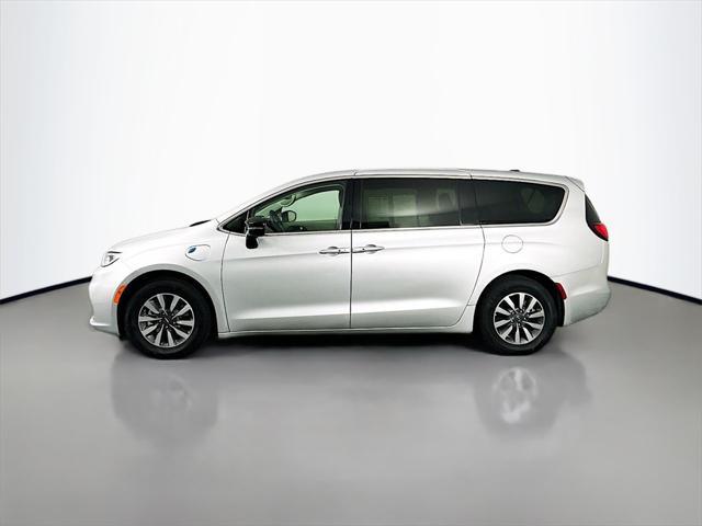 used 2024 Chrysler Pacifica Hybrid car, priced at $30,700