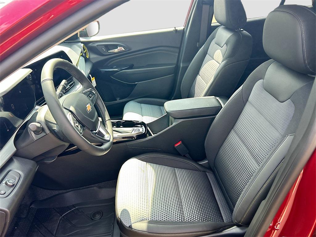 new 2025 Chevrolet Trax car, priced at $23,700