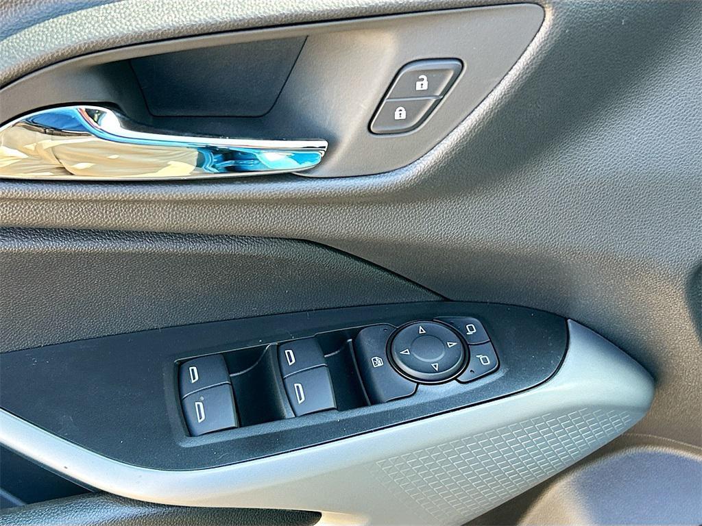 new 2025 Chevrolet Trax car, priced at $24,100