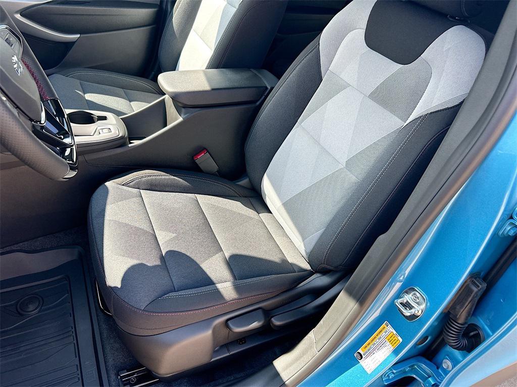 new 2025 Chevrolet Trax car, priced at $24,100