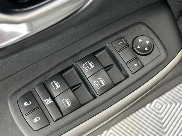 used 2021 Jeep Cherokee car, priced at $21,400