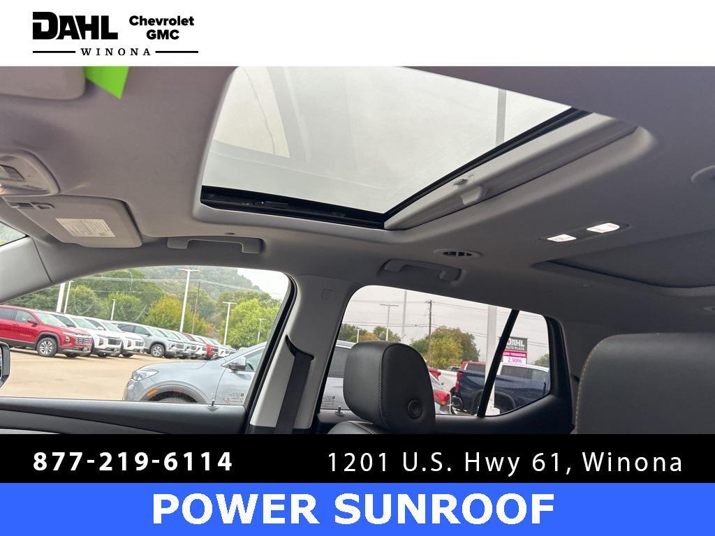 used 2020 Chevrolet Traverse car, priced at $27,400
