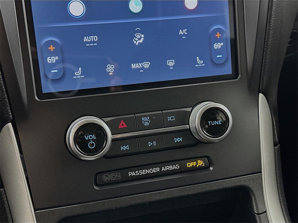 used 2024 Ford Edge car, priced at $24,400