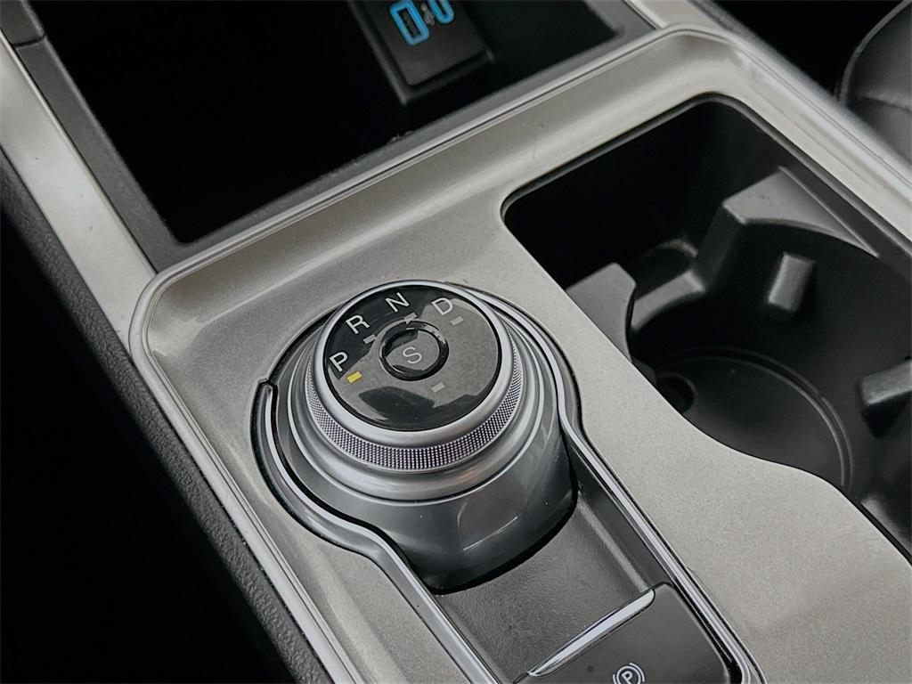 used 2024 Ford Edge car, priced at $24,400