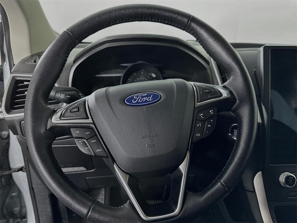 used 2024 Ford Edge car, priced at $24,400