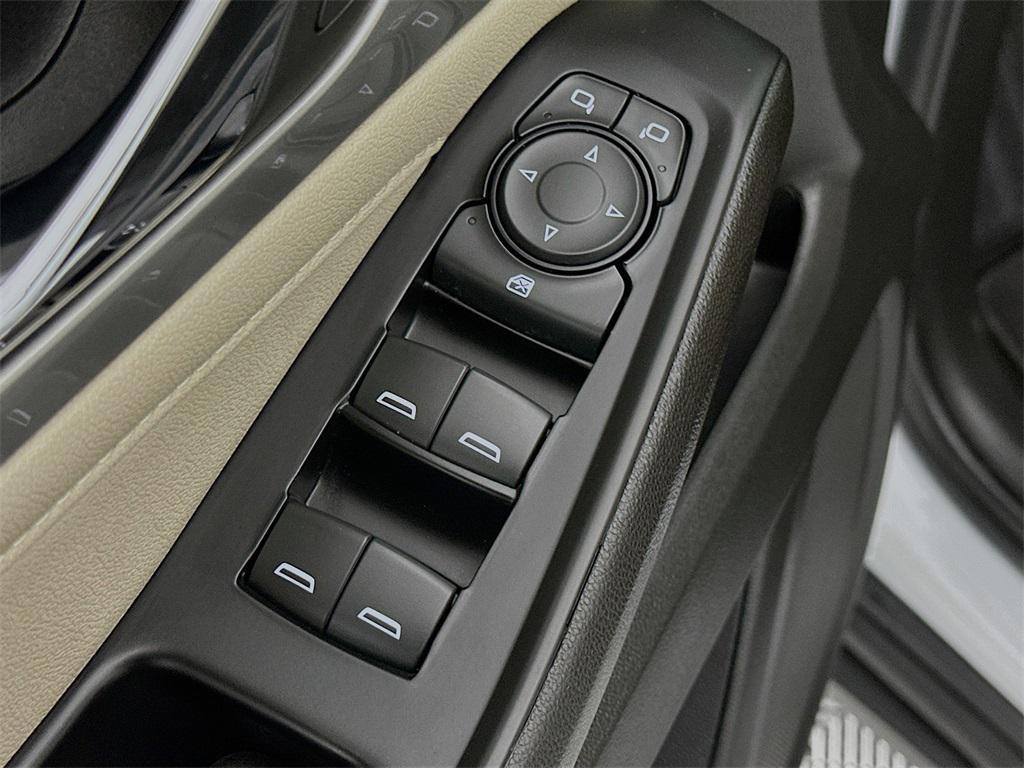 used 2023 Chevrolet Traverse car, priced at $25,400