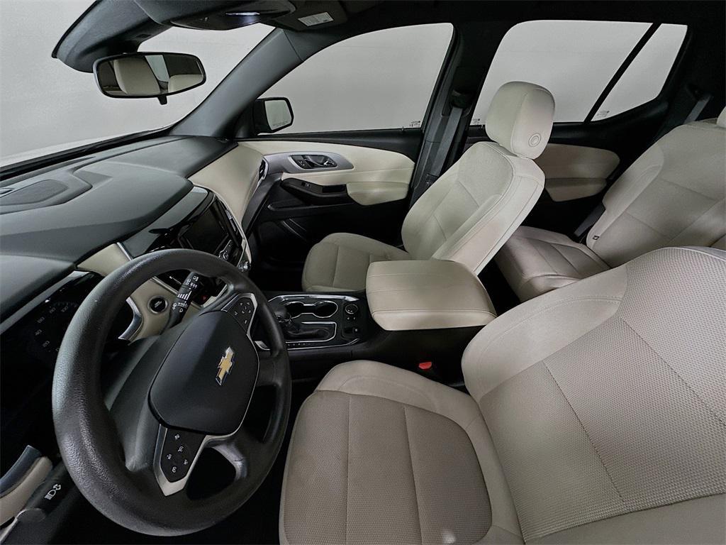 used 2023 Chevrolet Traverse car, priced at $25,400