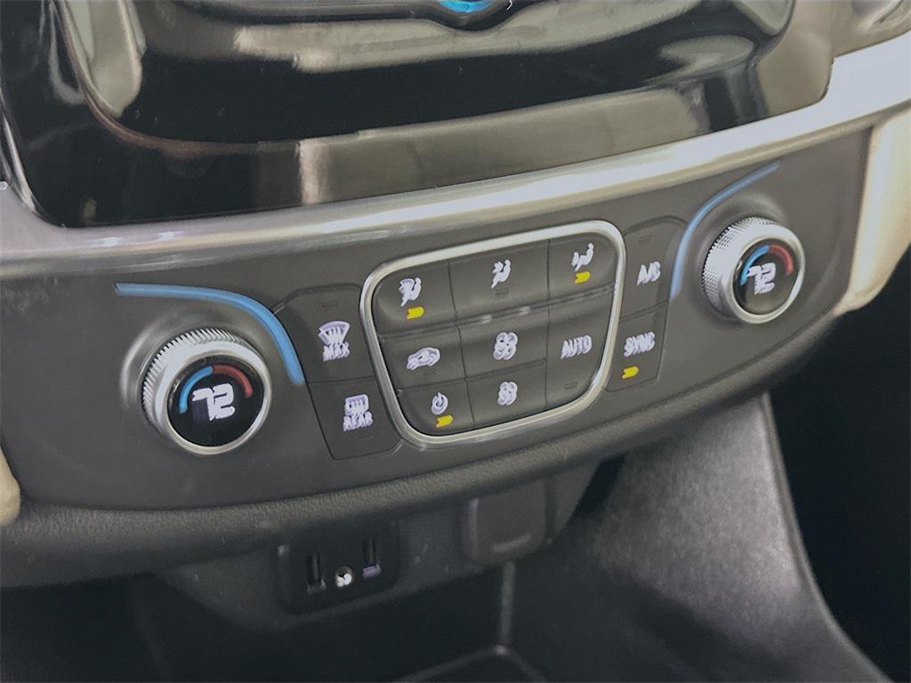 used 2023 Chevrolet Traverse car, priced at $25,400