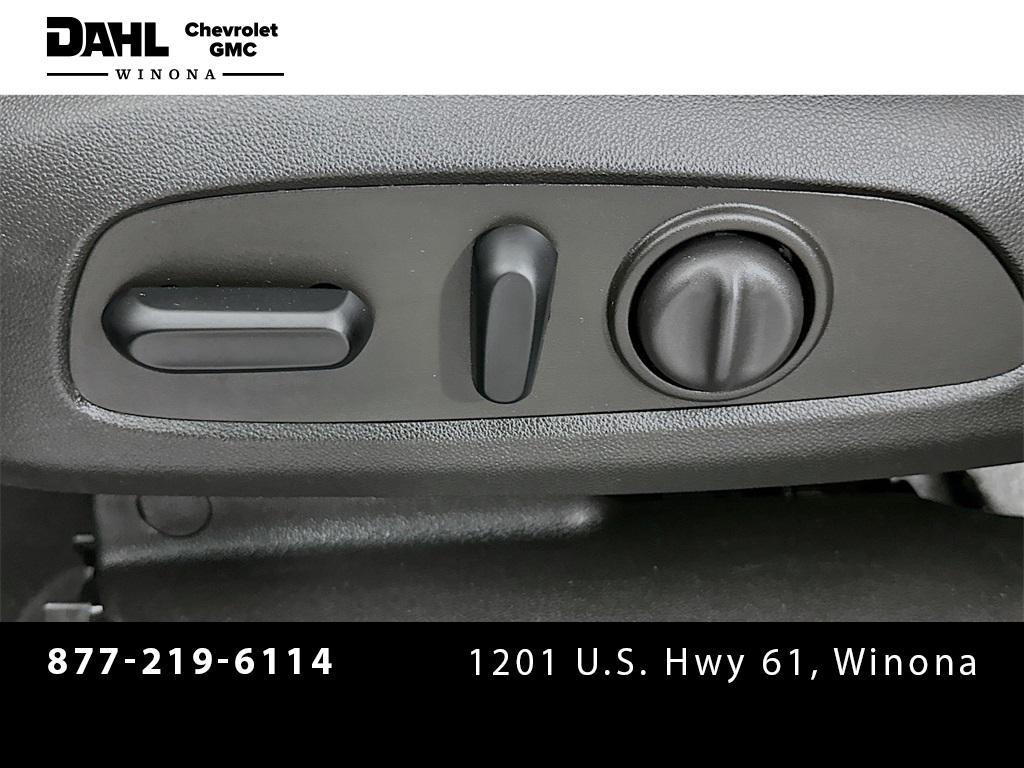 used 2023 Chevrolet Equinox car, priced at $19,400